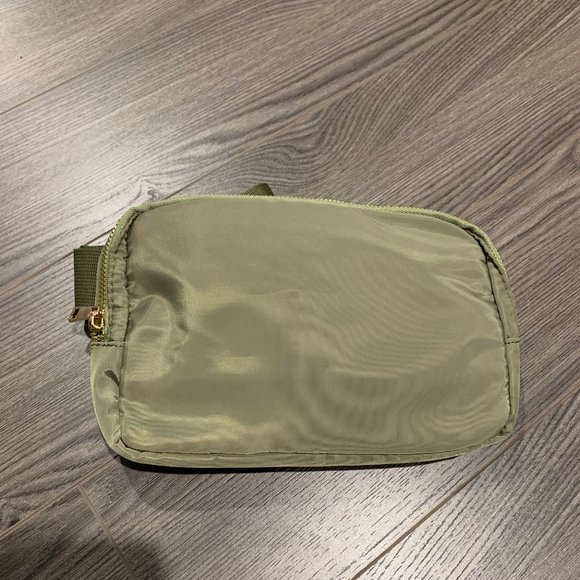 BELT BAG- OLIVE - Picture 2 of 4